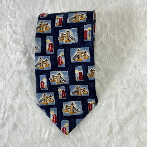 Vintage St Michael from Marks & Spencer silk Tie London Drawbridge Phone Booth - Picture 2 of 4